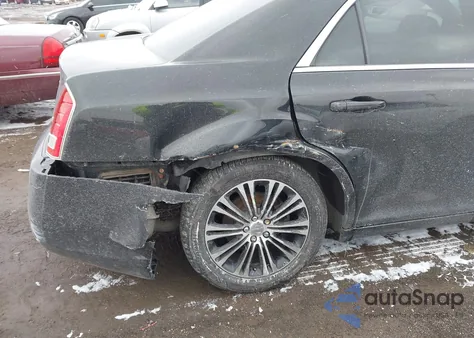 2014 Chrysler 300 300S из США, поврежденный, VIN 2C3CCAGG7EH181568